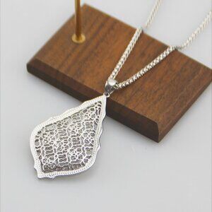 Kendra Scott Large Teardrop Necklace